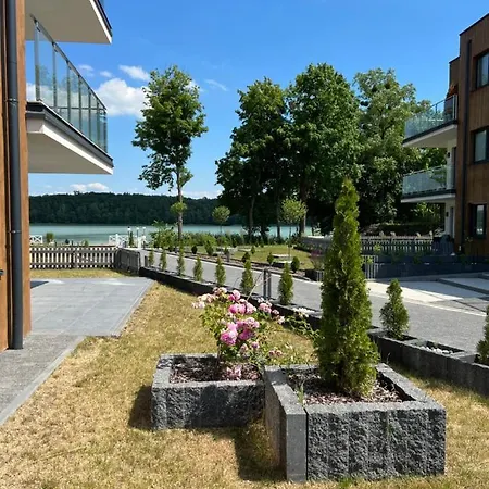 Nad Jeziorem Juno Apartmán *