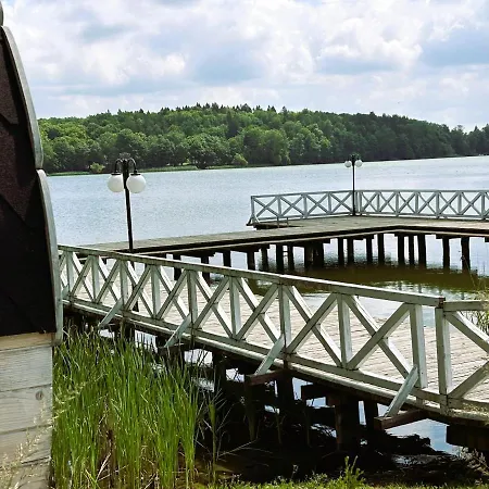 Nad Jeziorem Juno מארנגובו