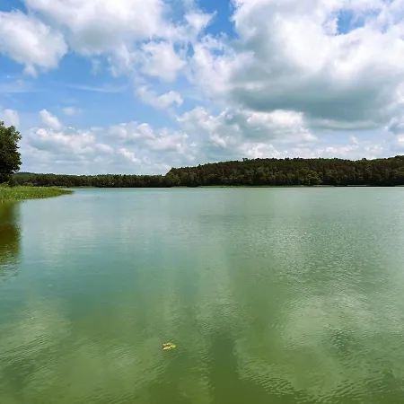 Nad Jeziorem Juno דירה